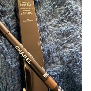 NIB CHANEL CRAYON SOURCILS Sculpting Eyebrow Pencil 40 Brun Cendre